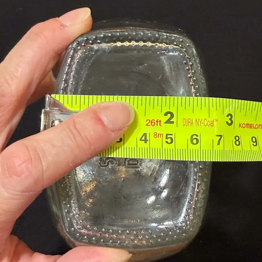 Unbranded clear glass